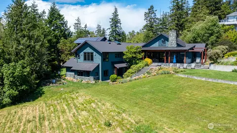 8605 Southridge Pl, Anacortes, WA 98221
