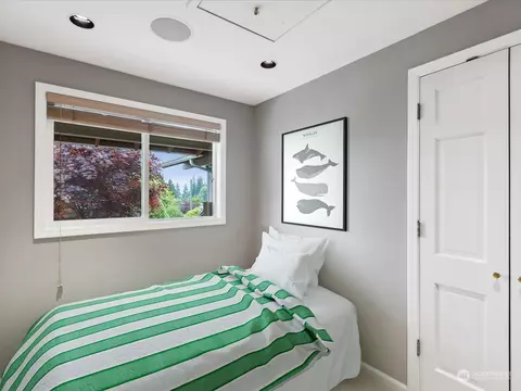Bedroom - 4859 Alpine Dr, Everett, WA 98203 photo 3 of 3