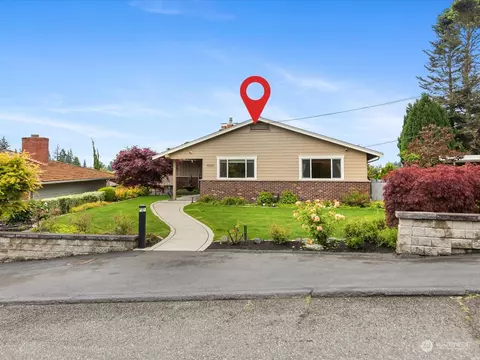 Exterior - 4859 Alpine Dr, Everett, WA 98203 photo 2 of 10