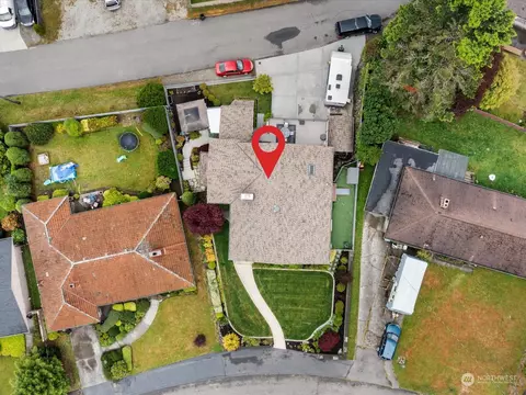 View/Area - 4859 Alpine Dr, Everett, WA 98203 photo 3 of 4