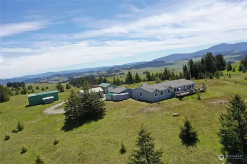 50 Bunn Hill Ln, Oroville, WA 98844
