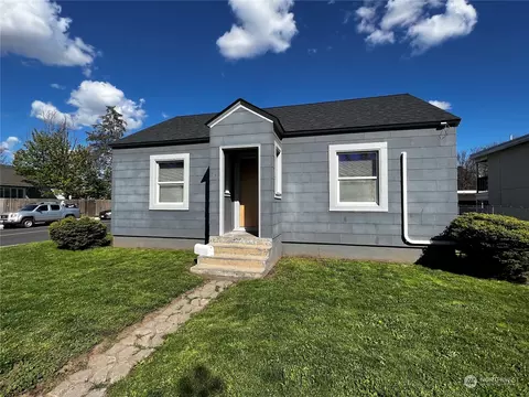 236 N College Ave, College Place, WA 99324