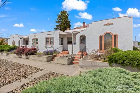102 N 11th Ave, Yakima, WA 98902