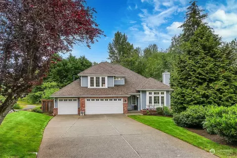 18035 NE 109th Ct, Redmond, WA 98052