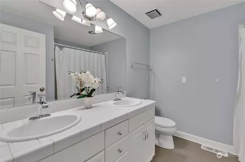 Bath - 24227 4th Pl W, Bothell, WA 98021 photo 1 of 2