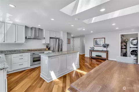 Kitchen - 24227 4th Pl W, Bothell, WA 98021 photo 6 of 6