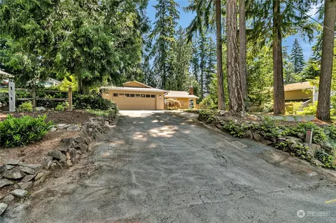Exterior - 24227 4th Pl W, Bothell, WA 98021 photo 3 of 11