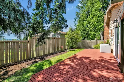 Exterior - 24227 4th Pl W, Bothell, WA 98021 photo 7 of 11