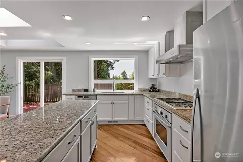 Kitchen - 24227 4th Pl W, Bothell, WA 98021 photo 2 of 6
