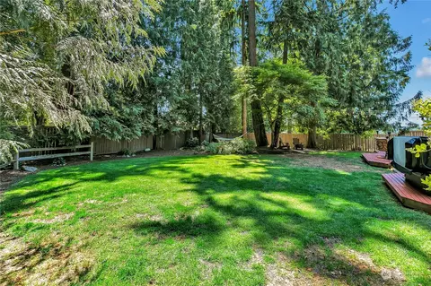 Exterior - 24227 4th Pl W, Bothell, WA 98021 photo 6 of 11