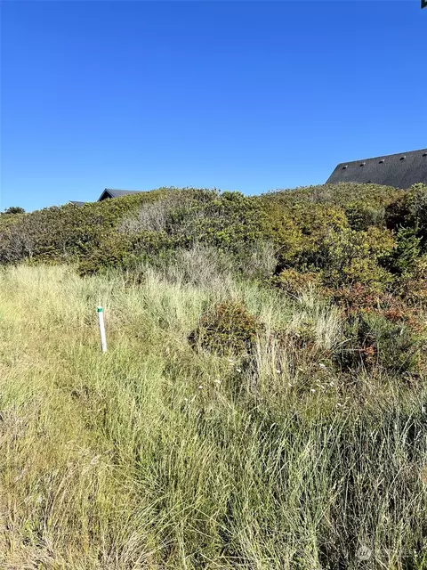 1177 Brookdale Ct SW, Ocean Shores, WA 98569