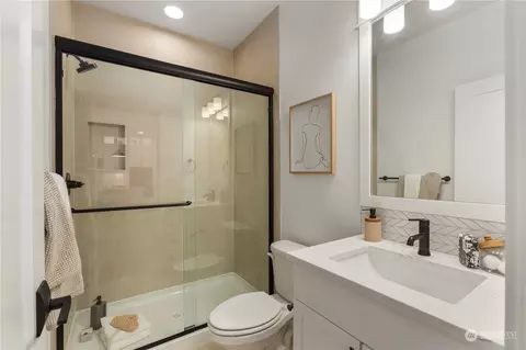Bath - 4203 217th Pl SE, Bothell, WA 98021 photo 1 of 4