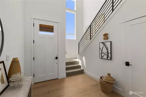 Entry Way - 4203 217th Pl SE, Bothell, WA 98021 photo 3 of 3