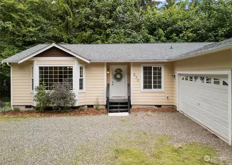 230 E Baker Ct, Belfair, WA 98528