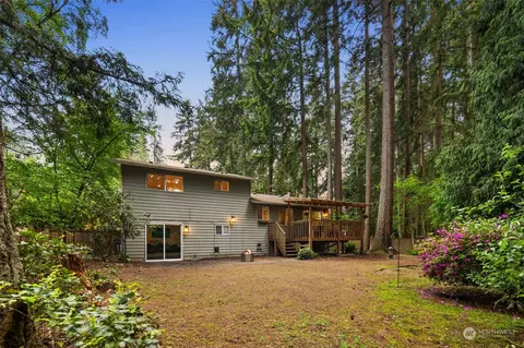Exterior - 19707 32nd Ave SE, Bothell, WA 98012 photo 5 of 7