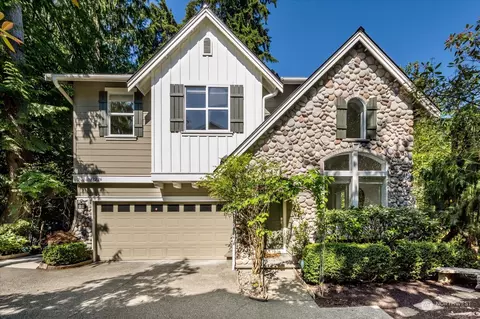17226 NE 25th Way, Redmond, WA 98052
