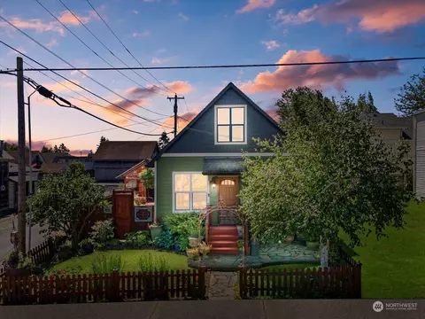 3012 23rd St, Everett, WA 98201