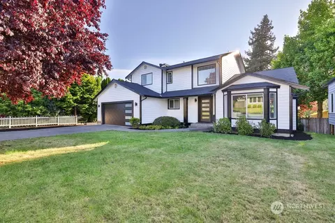 24301 9th Ave S, Des Moines, WA 98198
