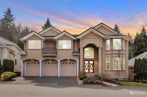8213 154th Ave SE, Newcastle, WA 98059