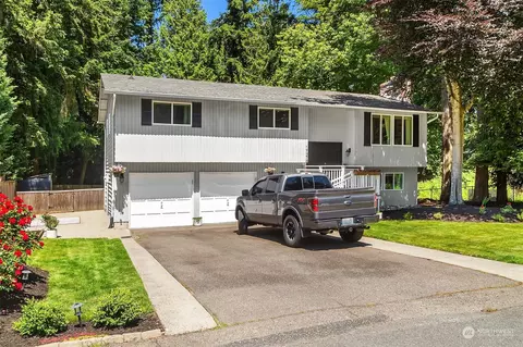 17378 NE 160th St, Woodinville, WA 98072