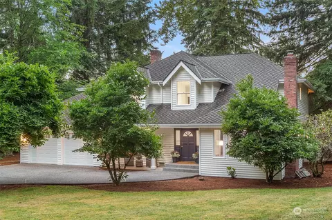 26020 SE 30th St, Sammamish, WA 98075