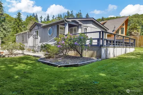 1924 E Keller Dr, Port Angeles, WA 98362