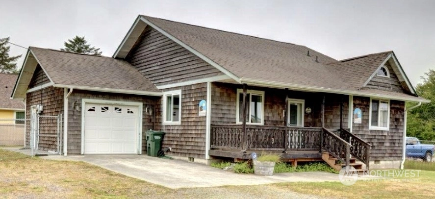 108 Pioneer Rd E  