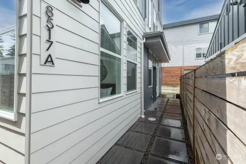 8517 18th Ave NW #A, Seattle, WA 98117