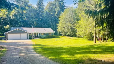 720 E Trails Rd, Belfair, WA 98528