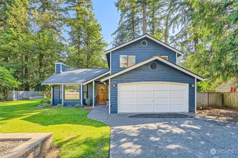 26560 222nd Ave SE, Maple Valley, WA 98038