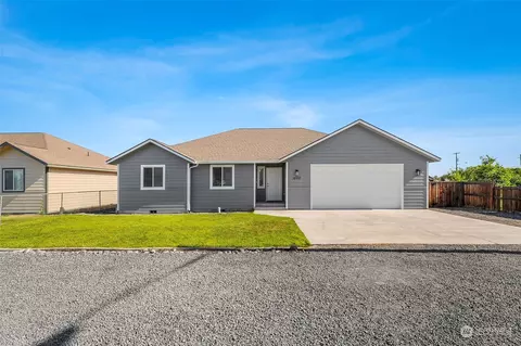 1020 W Virginia St, Moses Lake, WA 98837