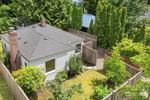 12042 35th Ave NE, Seattle, WA 98125