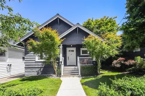 6332 4th Ave NE, Seattle, WA 98115