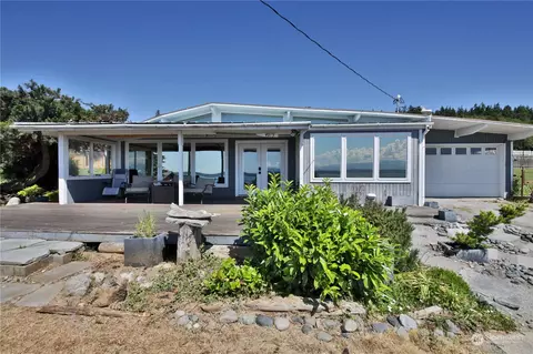 4975 Pointe Pl, Freeland, WA 98249