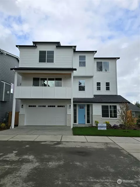1107 141st St SW #4, Lynnwood, WA 98087