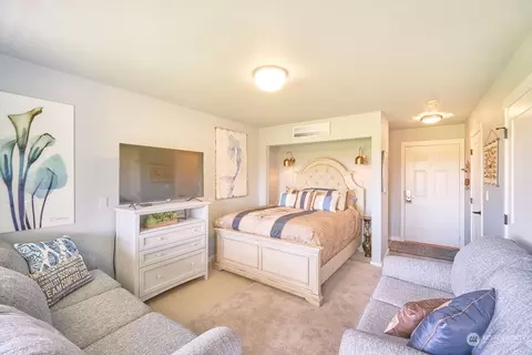 210 26th St NW #427, Long Beach, WA 98631