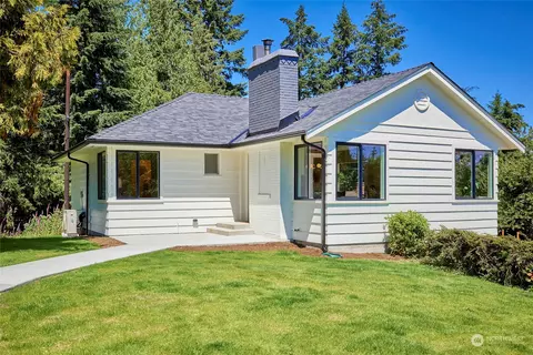 13702 3rd Ave NE #A, Seattle, WA 98125
