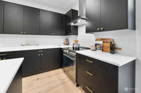 503 11th Ave E, Seattle, WA 98102 photo 9