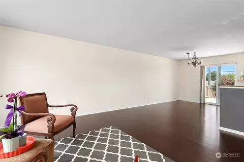 910 SW Orcas St, Oak Harbor, WA 98277 photo 10