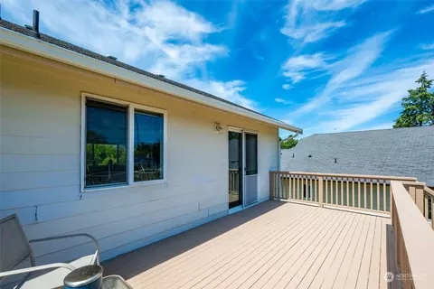 910 SW Orcas St, Oak Harbor, WA 98277 photo 27