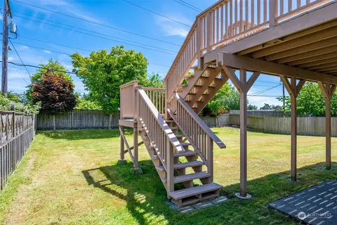 910 SW Orcas St, Oak Harbor, WA 98277 photo 22