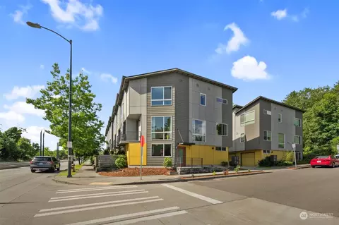2709 S Charlestown St, Seattle, WA 98108