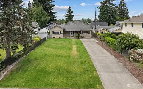 3594 E G St, Tacoma, WA 98404