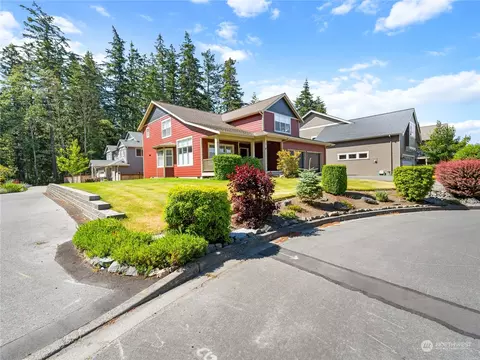 3711 W 12th St, Anacortes, WA 98221