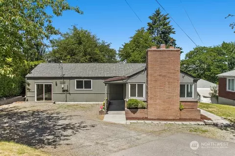 2100 S 120th St, Seattle, WA 98168
