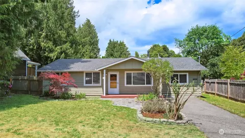 6624 NE Maple St, Suquamish, WA 98392