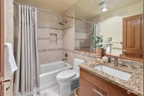 Bath - 3511 217th Pl, Bothell, WA 98021 photo 2 of 2