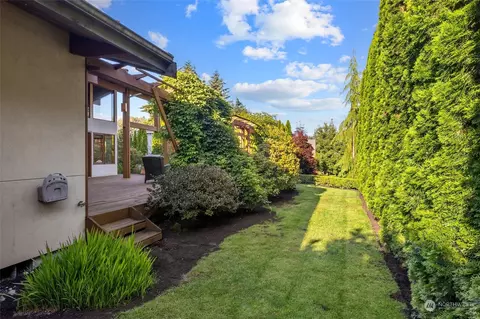 Exterior - 3511 217th Pl, Bothell, WA 98021 photo 6 of 10