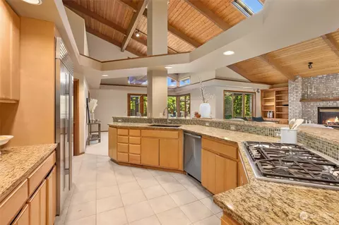 Kitchen - 3511 217th Pl, Bothell, WA 98021 photo 3 of 6