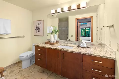 Bath - 3511 217th Pl, Bothell, WA 98021 photo 1 of 2